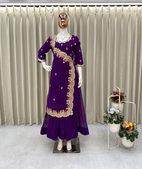DESIGNER FANCY WESTERN STYLE CORDING SEQUANCE WORK WITH FOIL PAPER WORK GOWN