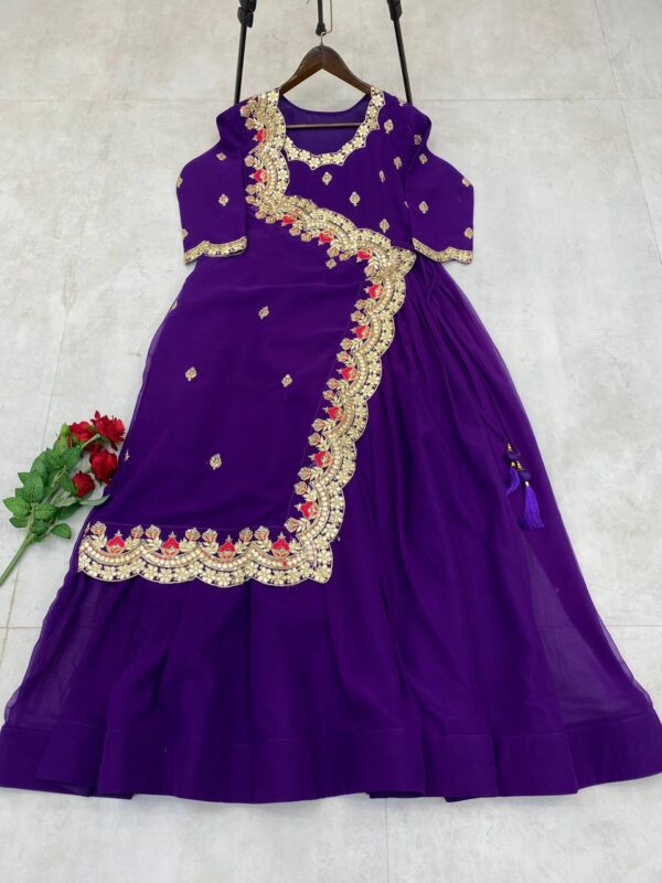 DESIGNER FANCY WESTERN STYLE CORDING SEQUANCE WORK WITH FOIL PAPER WORK GOWN - Image 4